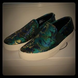 Steve Madden Slip-ons